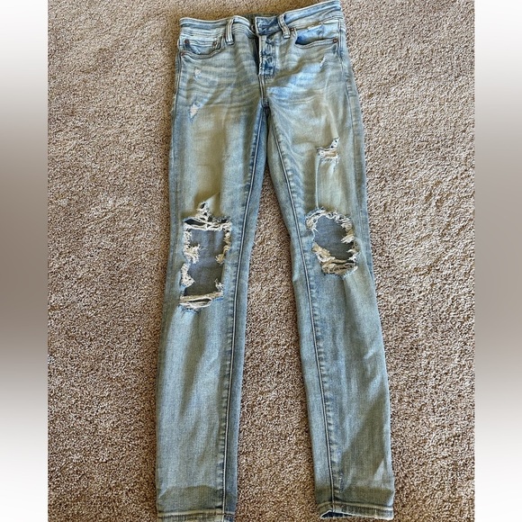 American Eagle stretch jeans • Size 6 • $25 - Picture 1 of 1
